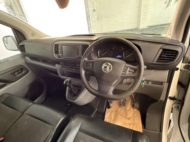 Vauxhall Vivaro 1.5 Vivaro 2900 Sportive S/S 1
