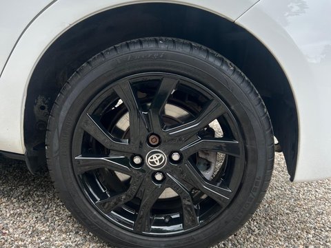 Toyota Yaris 1.33 Dual VVT-i Sport Euro 5 5dr Euro 5 17