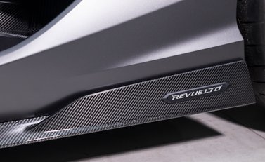 Lamborghini Revuelto 39
