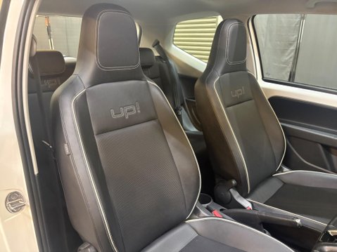 Volkswagen Up 1.0 High up! Euro 5 3dr 8