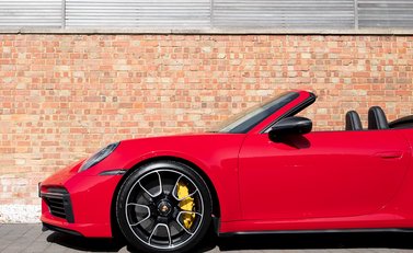 Porsche 911 Turbo S Cabriolet (992) 32