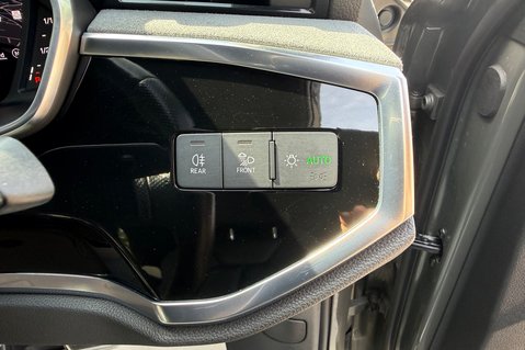 Audi Q3 TFSI QUATTRO S LINE VORSPRUNG -PAN ROOF -360 CAMERA -CARPLAY -FULL AUDI S/H 37