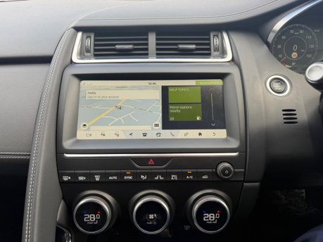 Jaguar E-Pace R-DYNAMIC SE 11