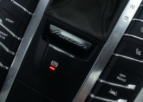 Porsche Macan 3.0 Macan S Semi-Auto 4WD 5dr 35