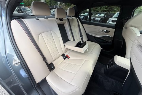 BMW 3 Series 330E M SPORT - OYSTER LEATHER -PRO & TECH PACKS - H/K -HUD - SUNROOF 35