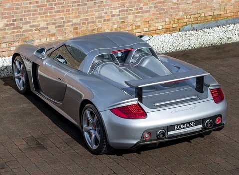 Porsche Carrera GT 10