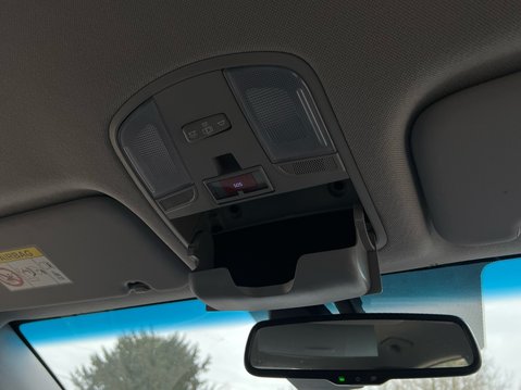 Hyundai IONIQ PREMIUM MHEV 31