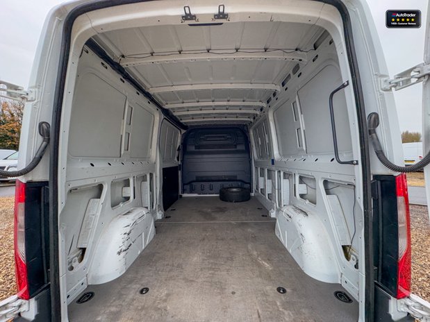 Mercedes-Benz Sprinter MWB L2H1 [SOLD CR] Low Roof 314 Sensors EURO 6 NO VAT SELECT 9