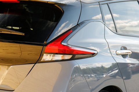Nissan LEAF TEKNA 10