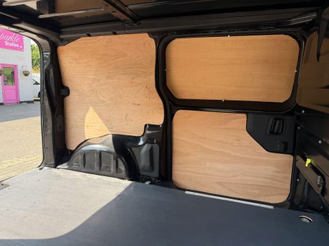 Vauxhall Vivaro L1H1 F2700 SPORTIVE S/S 32