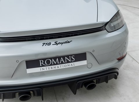 Porsche 718 Boxster Spyder 25