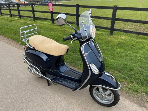 Piaggio Vespa 125 1