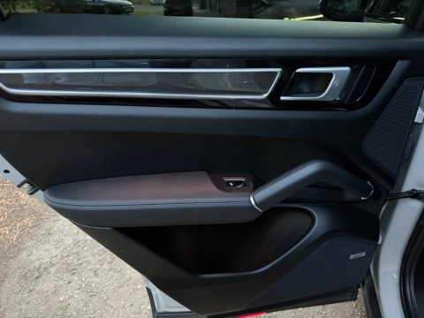 Porsche Cayenne V6 PLATINUM EDITION 43