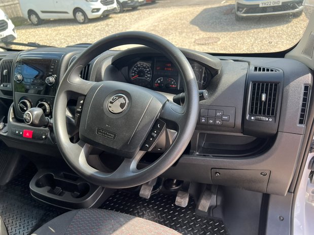 Vauxhall Movano LWB L3H2 (SOLD) Medium Roof F3500 Edition T D S/S EURO 6 NO VAT 27