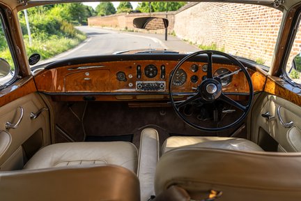 Bentley S2 Continental By H.J.Mulliner 16