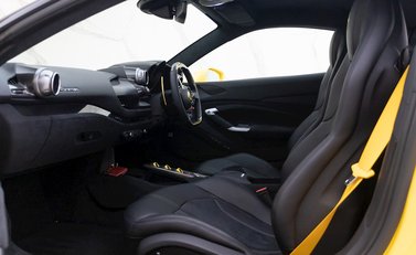 Ferrari F8 Tributo 12