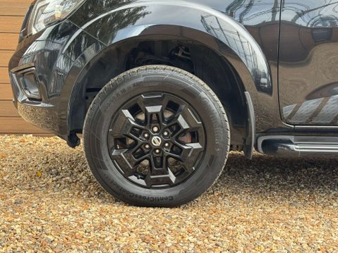 Nissan Navara 2.3 Navara N-Guard dCi 4WD 5dr 15