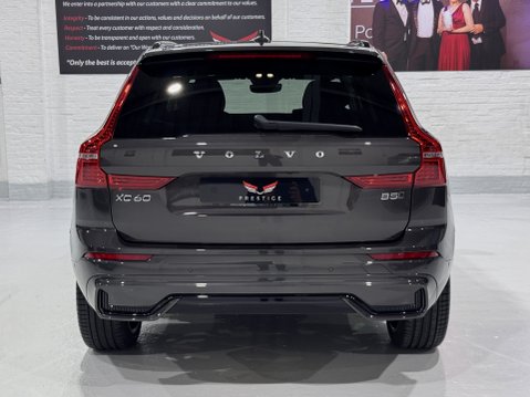Volvo XC60 B5 ULTIMATE AWD MHEV 18