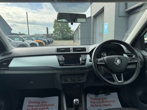 Skoda Fabia COLOUR EDITION MPI 38