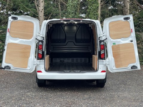 Ford Transit Custom 280 LIMITED L1H1 P/V ECOBLUE 31