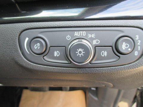Vauxhall Mokka X 1.4i Turbo Design Nav Auto Euro 6 5dr 37