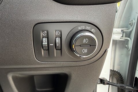 Vauxhall Crossland X ELITE - TWO OWNERS - CAMBELT CHANGED - NEW MOT  35