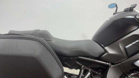 Yamaha MT-10 1000 Hyper-naked Mt 35k serviced extras new battery and MOT 16