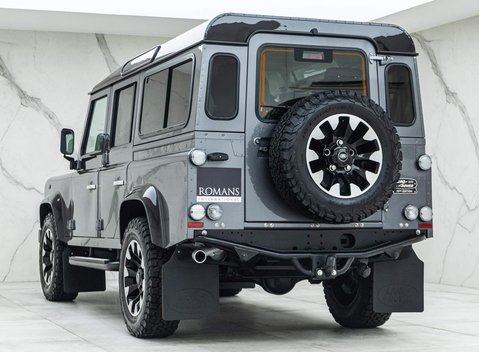 Land Rover Defender 110 Works V8 70th Edition 4