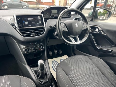 Peugeot 208 1.2 PureTech Allure Euro 6 5dr 23