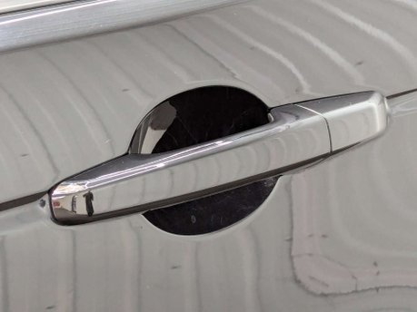 Land Rover Discovery Sport 2.0 Discovery Sport R-Dynamic SE D Auto 4WD 5dr 33