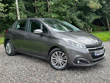 Peugeot 208 1.2 208 Signature S/S 5dr