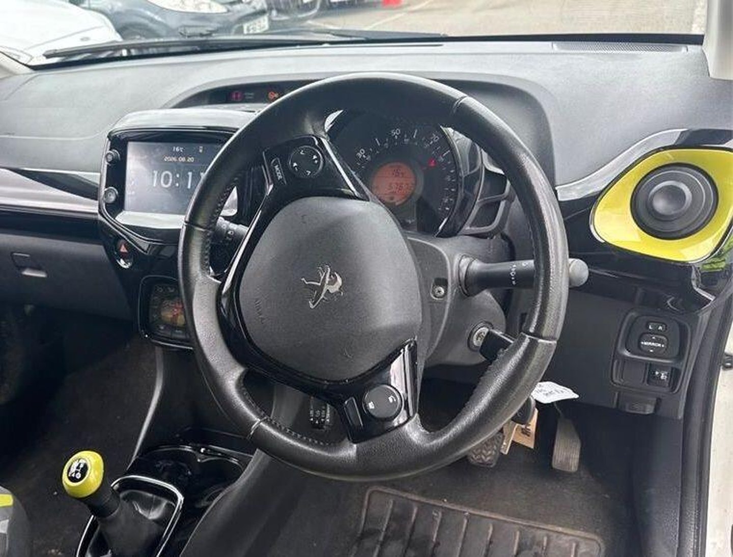 2018 Peugeot 108 — image 2