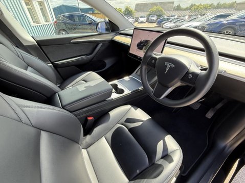 Tesla Model Y SUV 5dr Electric Auto RWD (346 ps) 3