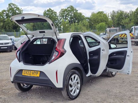Toyota Aygo X 1.0 VVT-i Pure Hatchback 5dr Petrol x-shift Euro 6 (s/s) (72 ps) 12
