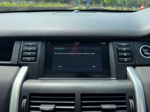 Land Rover Discovery Sport 2.0 Discovery Sport Black HSE TD4 Auto 4WD 5dr 45
