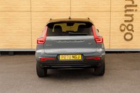 Volvo XC40 B4 R-DESIGN PRO AWD MHEV 6