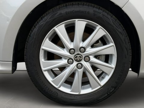 Toyota Yaris 1.5 Hybrid Icon 5dr CVT 12