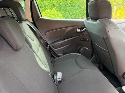 Renault Clio 0.9 TCe Iconic Euro 6 (s/s) 5dr 16