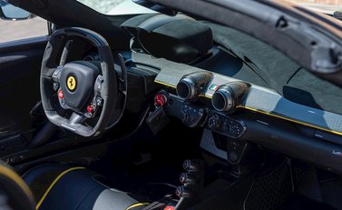 Ferrari LaFerrari Aperta 17