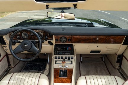 Aston Martin V8 Vantage Volante 17