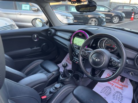 Mini Hatch 1.5 Cooper Euro 6 (s/s) 3dr 31