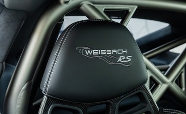Porsche 911 GT3 RS Weissach (991.2) 14