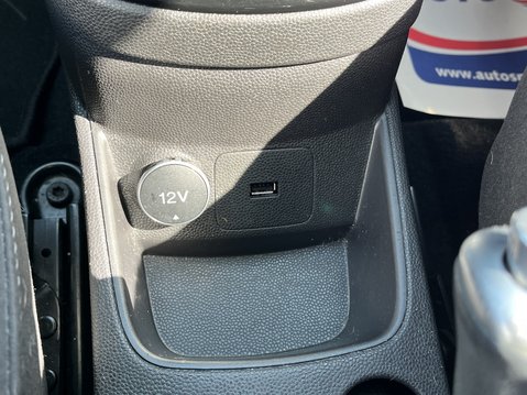Ford Fiesta 1.0 EcoBoost Zetec 3dr 30