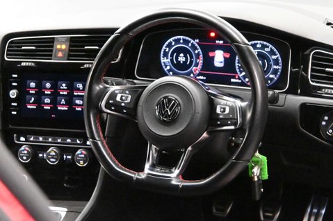 Volkswagen Golf 2.0 Golf GTi Performance TSi 3dr 27
