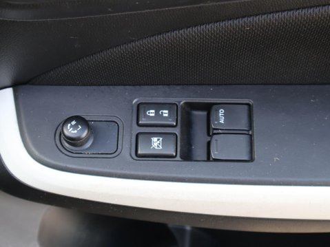 Suzuki Swift 1.2 Dualjet Attitude Euro 6 (s/s) 5dr 17