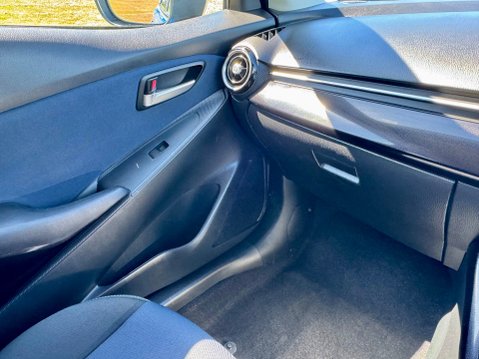 Mazda 2 SPORTS LAUNCH EDITION 32