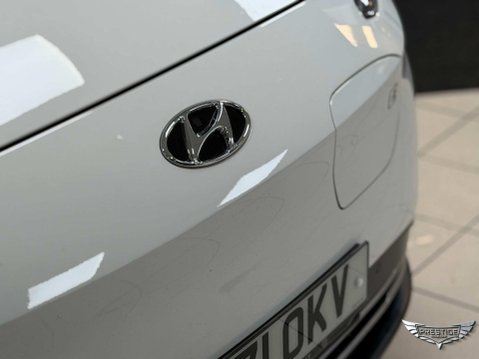 Hyundai KONA 64kWh Premium Auto 5dr (10.5kW Charger) 7