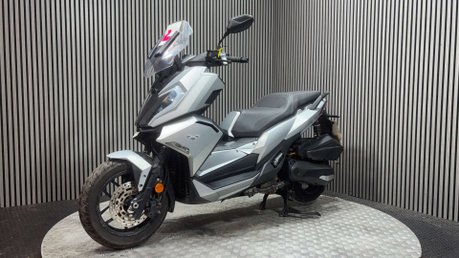 Lexmoto Nexus 2023 17K 1 ONWER LARGE SPORT MAXI SCOOTER 125CC 6