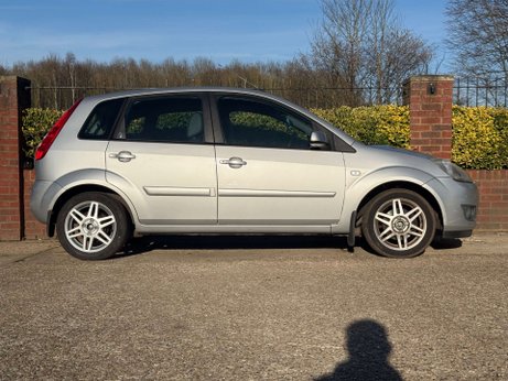Ford Fiesta 1.4 Fiesta Ghia 5dr 2