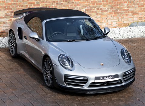 Porsche 911 Turbo Cabriolet (991.2) 9